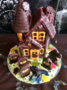 Chocolate Haunted Mansion - Image 5