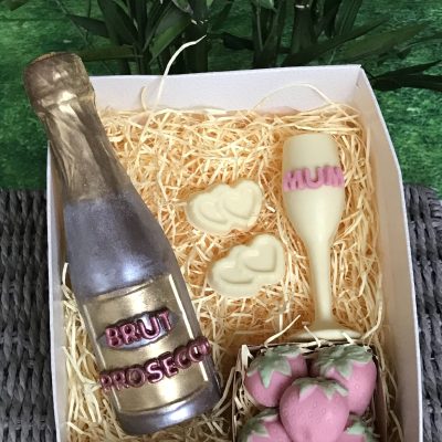 Champagne Bottle and Strawberries Chocolate Gift Set