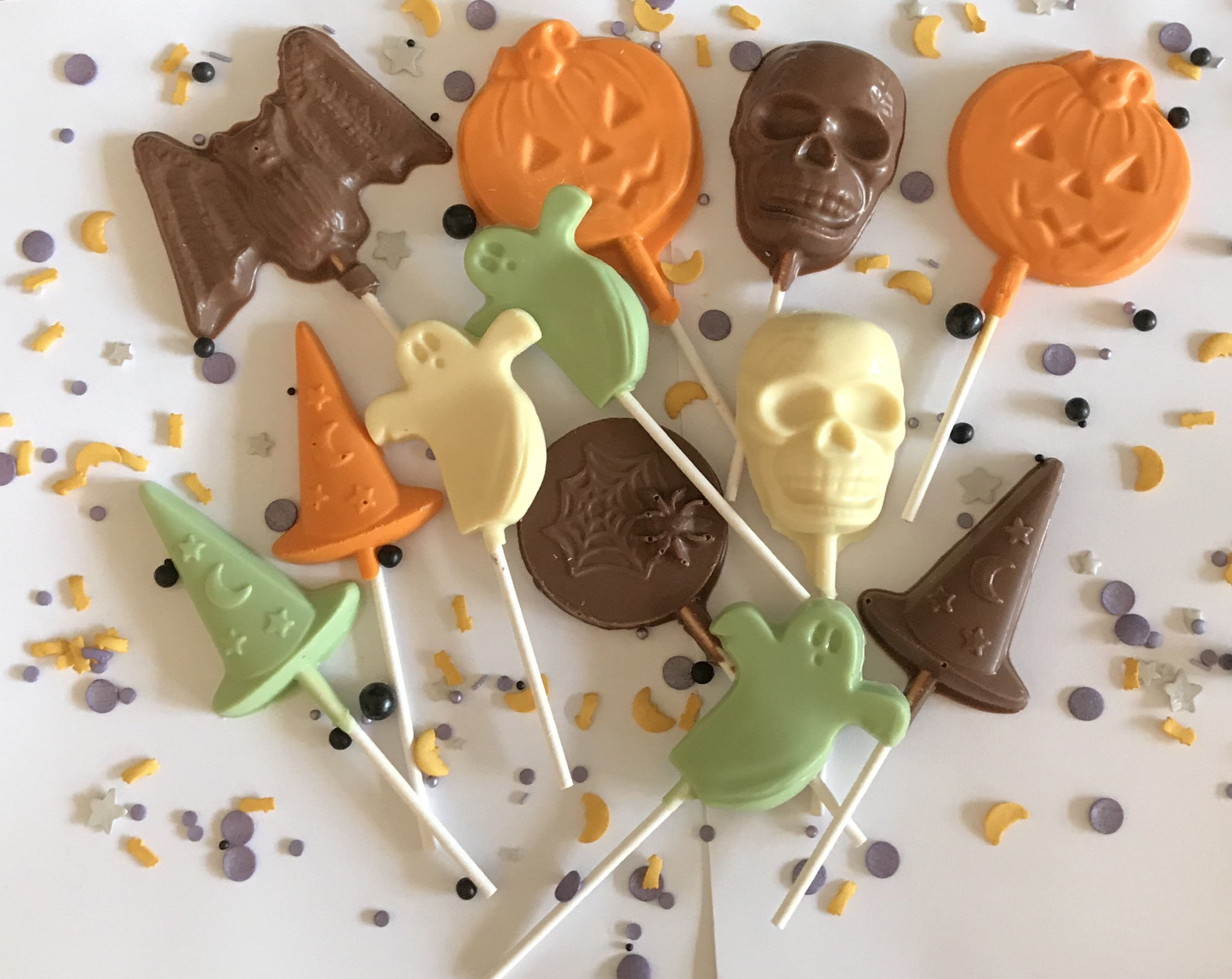 Chocolate Halloween Lollipops x 12. - A Little Gift of Love