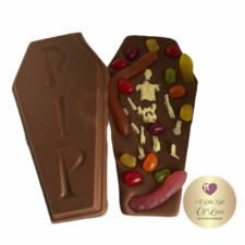 Coffin shaped spooky chocolate bar - Image 3