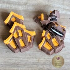 Haunted Chocolate House Oreo Cookie Treat - Image 2