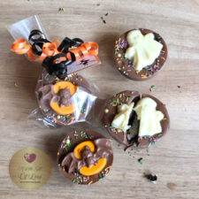 Halloween chocolate Oreo cookies x 4 - Image 2