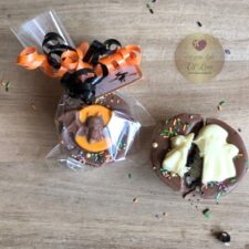 Halloween chocolate Oreo cookie