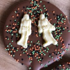 Halloween Chocolate Spooky Skeletons Lollipop - Image 3