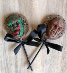 Zombie Head Chocolate Lollipops x 2 - Image 2
