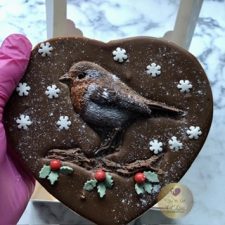 Chocolate Robin Heart Plaque
